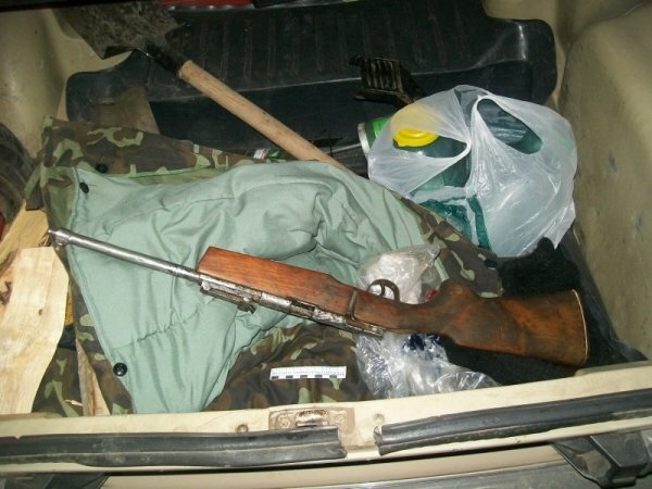 Полицейские нашли в машине жителя Симферополя ружье и патроны