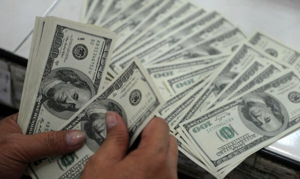 РНКБ прекратил в Крыму прием и отправку платежей в долларах