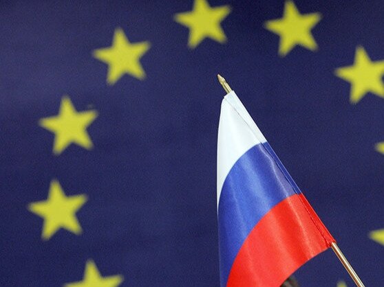 Киев призвал ЕС не отменять санкции против России