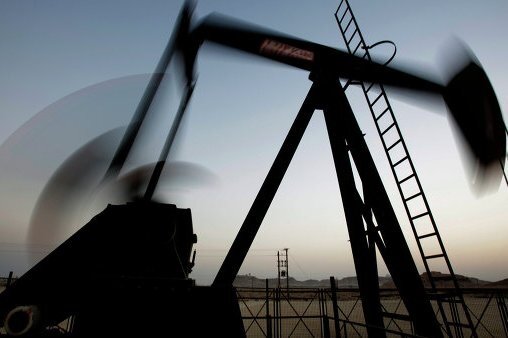 Мировые цены на нефть достигли рекордного минимума