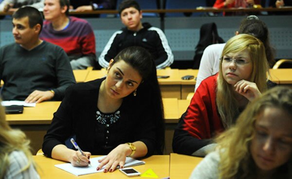 Студентам украинских вузов из Крыма дали полтора месяца на перевод в россий ...