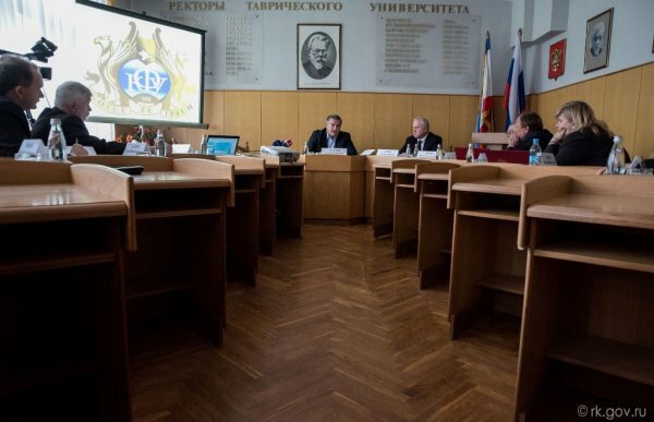 Премьер возглавил наблюдательный совет Крымского федерального университета