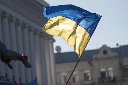 Депутат назвал «неправильный» флаг причиной всех бед Украины