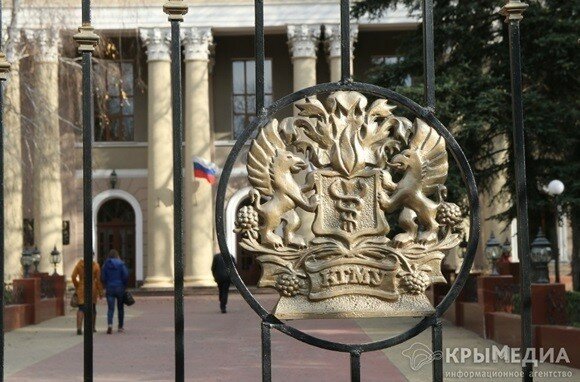 Крымская медицинская академия сохранит весь коллектив КГМУ, – директор вуза