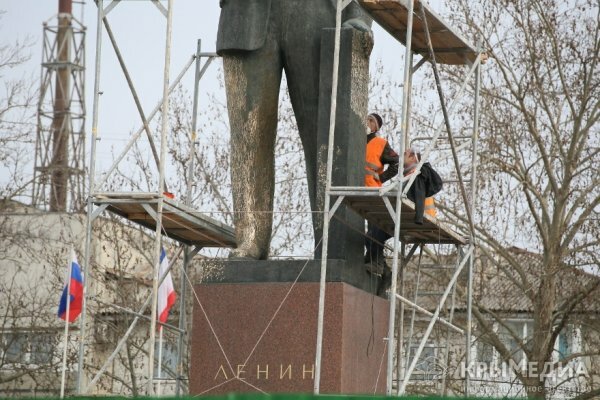 Памятнику Ленину в центре Симферополя вернут первозданный вид (ФОТО) (ВИДЕО ...
