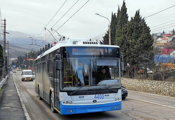 Стоимость проезда в троллейбусах Крыма пообещали не повышать в этом году