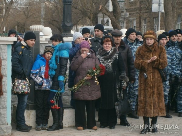 В Евпатории открыли памятник погибшему на Майдане бойцу «Беркута» (ФОТО)