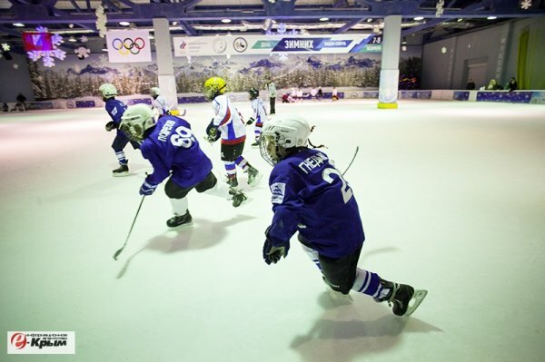 В Севастополе провели День зимних видов спорта