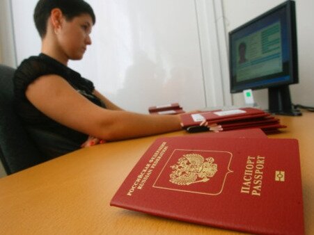 В Севастополе выдают загранпаспорта с кодом Краснодарского края