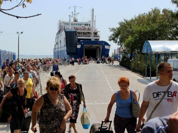 Перевозки пассажиров в Крым по «единому билету» возобновятся в апреле