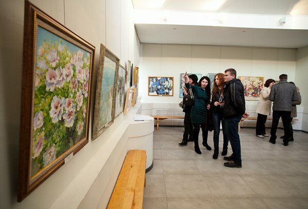 В Севастополе открылась «Весенняя выставка»