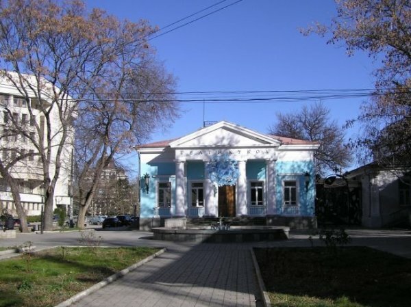 В Симферополе снесут здание Крымского театра кукол
