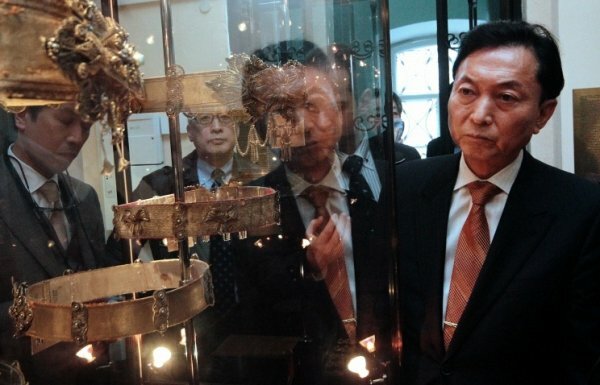 За визит в Крым бывшего премьера Японии предложили лишить паспорта