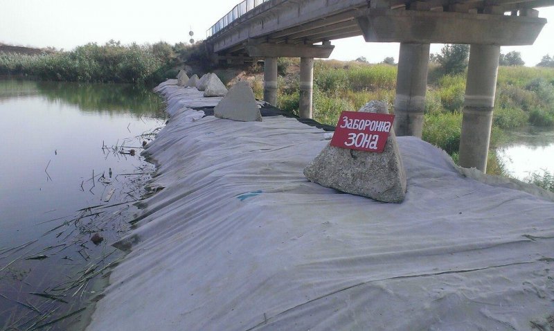 На Украине обвинили Крым в том, что сами… сливают днепровскую воду в море