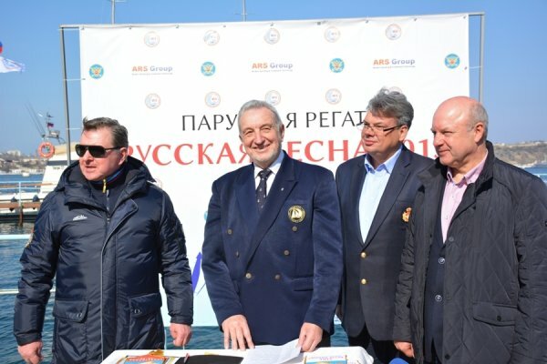 Полпред президента в Крыму выиграл регату, обогнав главу РК и командующего ЧФ (ФОТО)