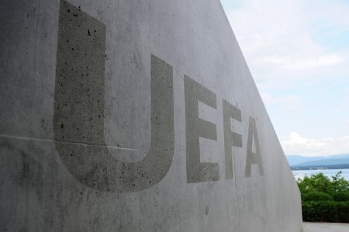 Визит делегации УЕФА в Крым: минимум конкретики